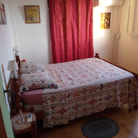 Apartmán Au Jardin Fleuri Sainte-Anne Exteriér fotografie