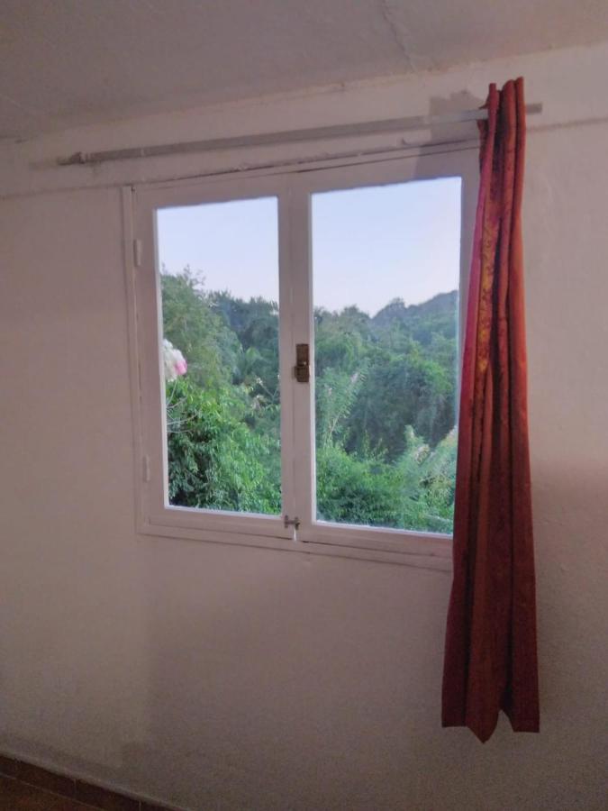 Apartmán Au Jardin Fleuri Sainte-Anne Exteriér fotografie