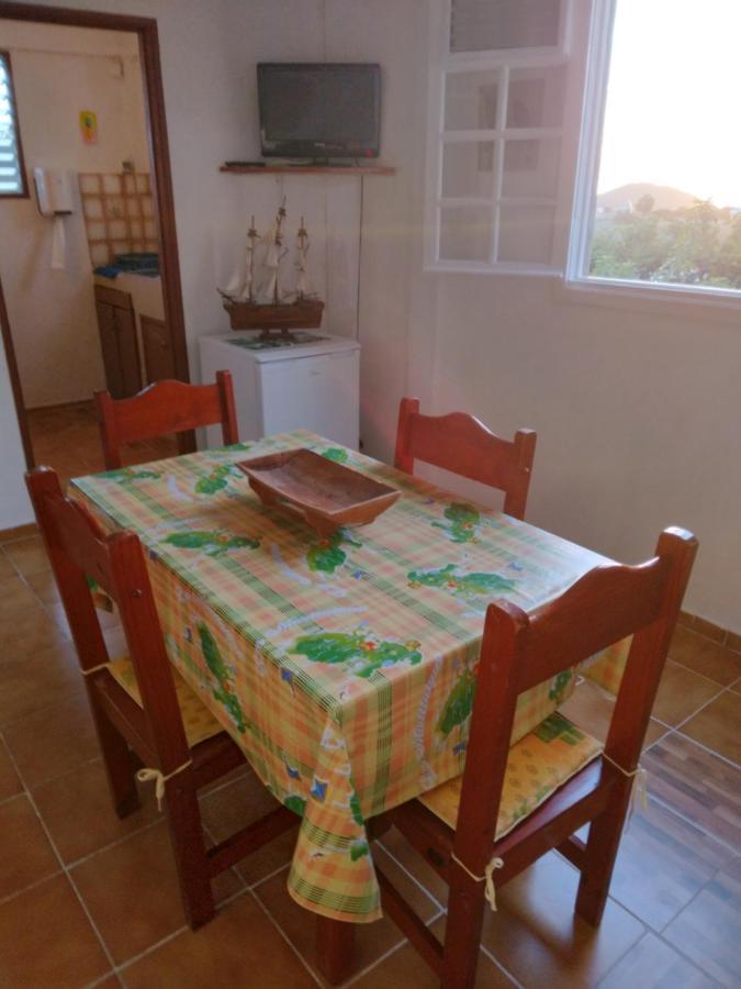 Apartmán Au Jardin Fleuri Sainte-Anne Exteriér fotografie